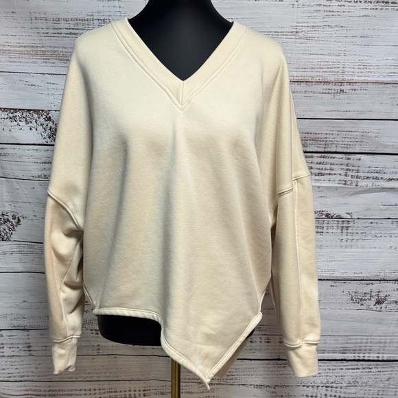Fabletics Cream Asymmetrical Hem Sweatshirt - Picture 2 of 5